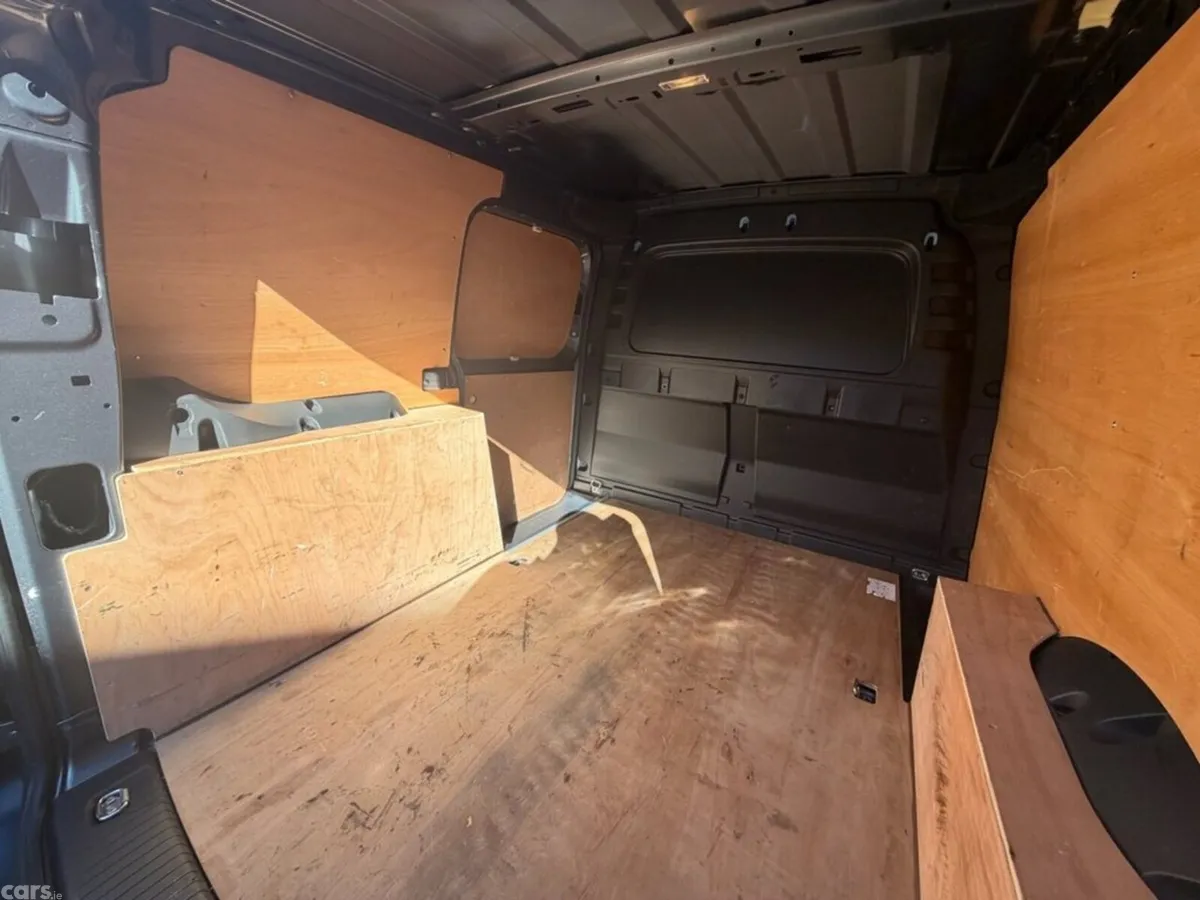 Volkswagen Caddy Van, Diesel, 2025, Grey