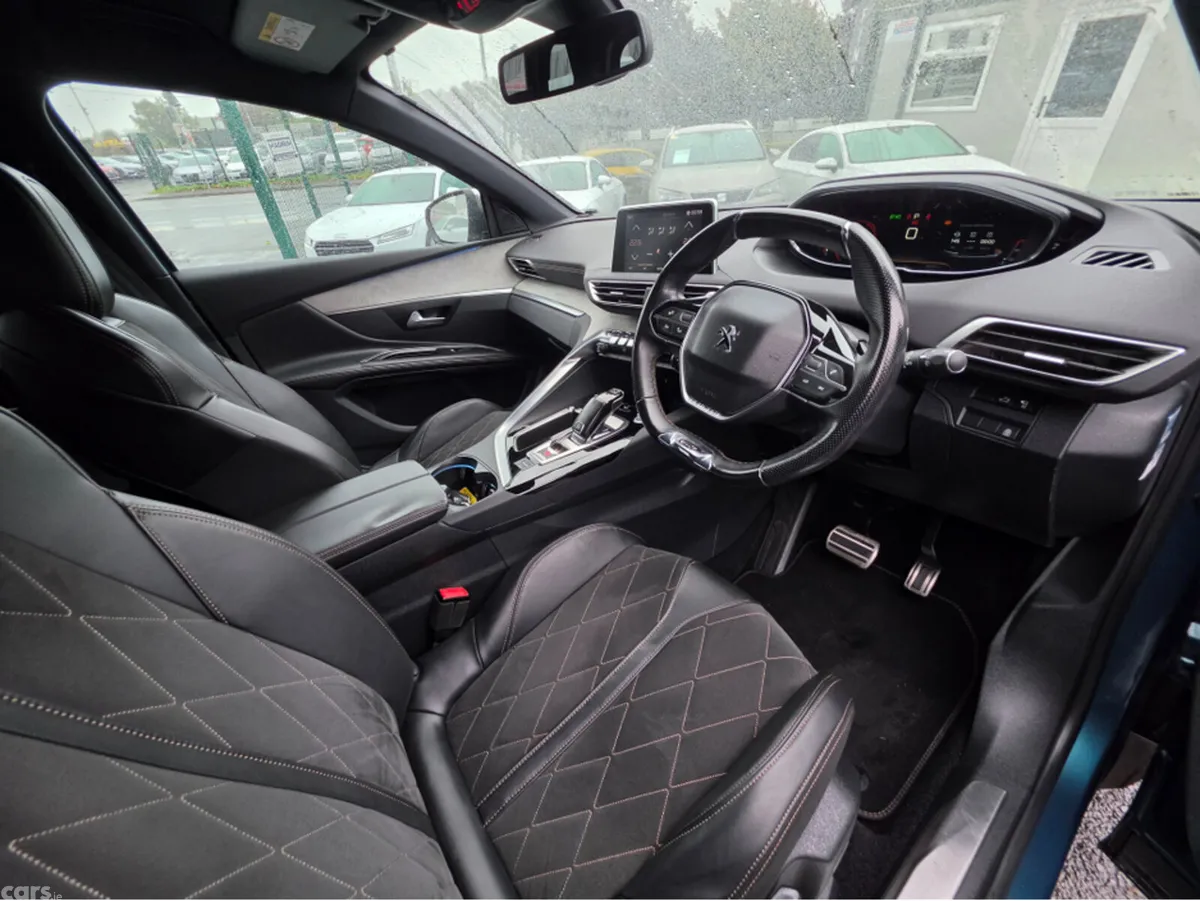 Peugeot 5008 MPV, Diesel, 2018, Blue