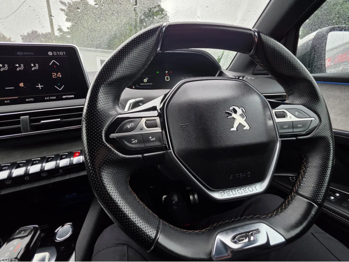 Peugeot 5008 MPV, Diesel, 2018, Blue