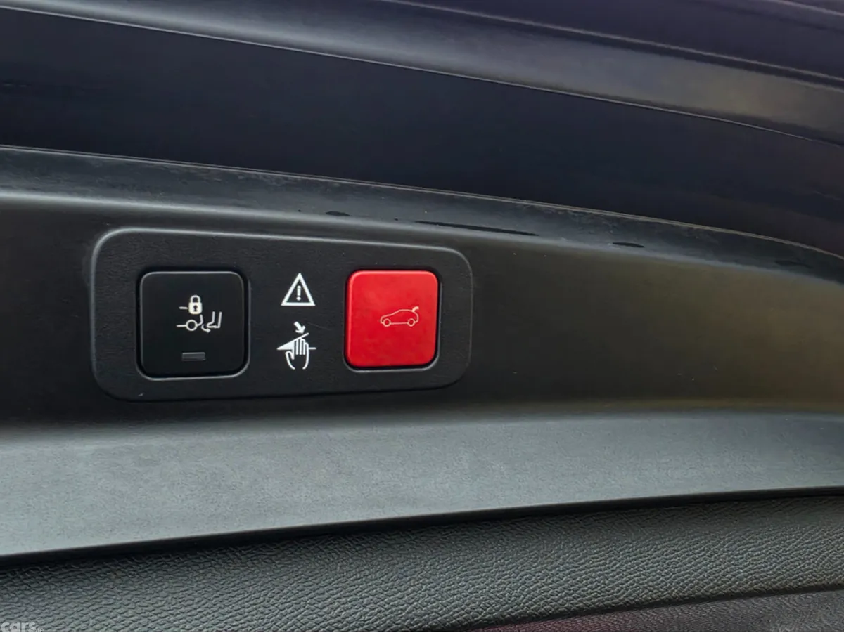 Peugeot 5008 MPV, Diesel, 2018, Blue