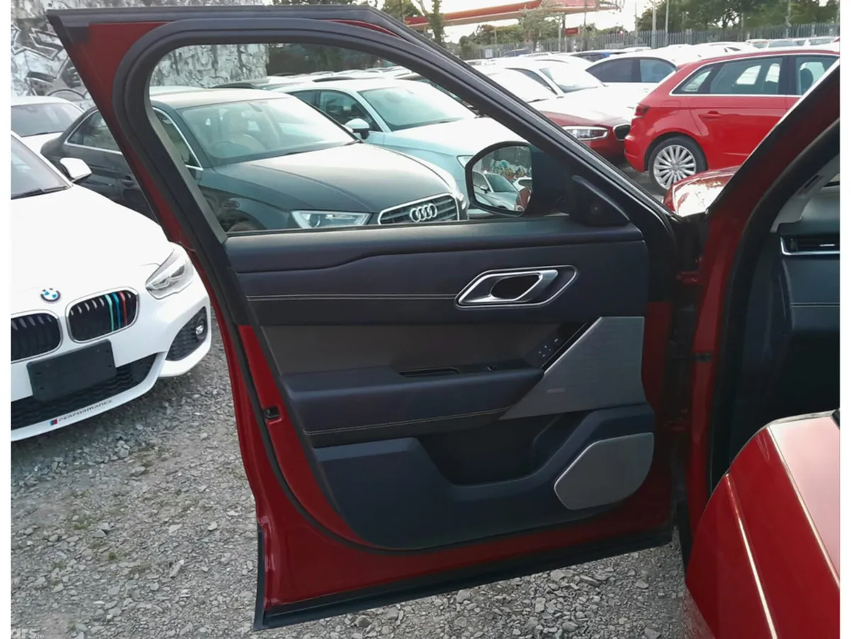 Land Rover Range Rover Velar Estate, Diesel, 2019, Red