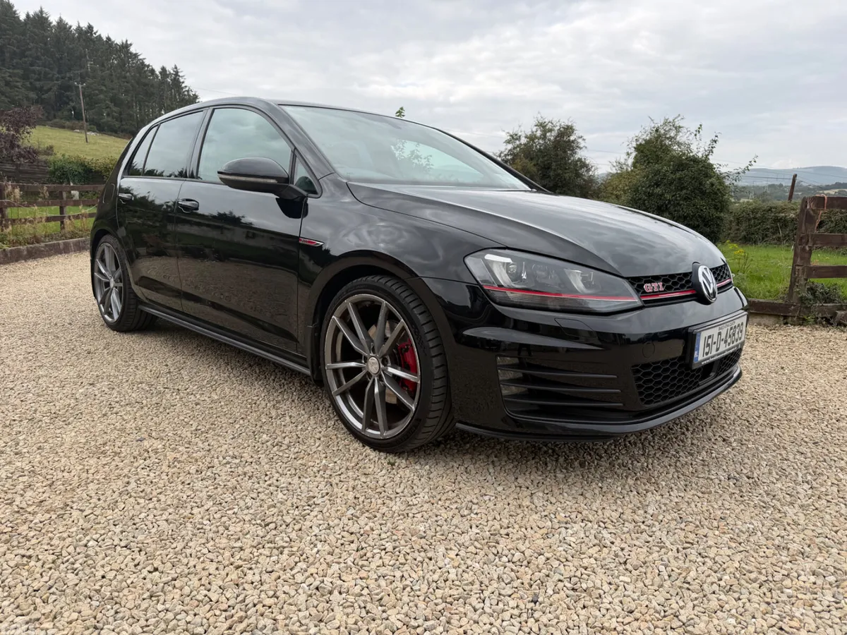 Volkswagen Golf Hatchback, Petrol, 2015, Black