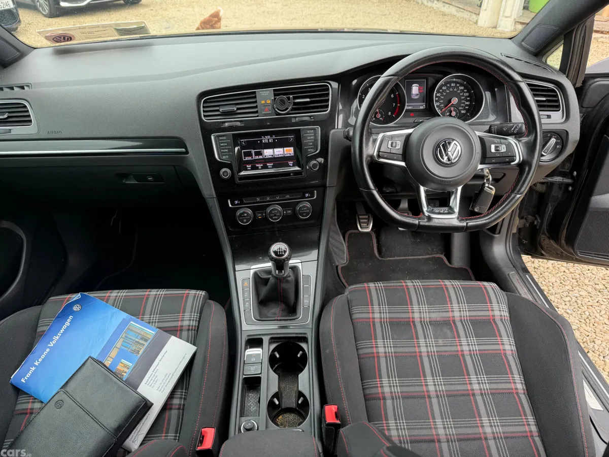Volkswagen Golf Hatchback, Petrol, 2015, Black