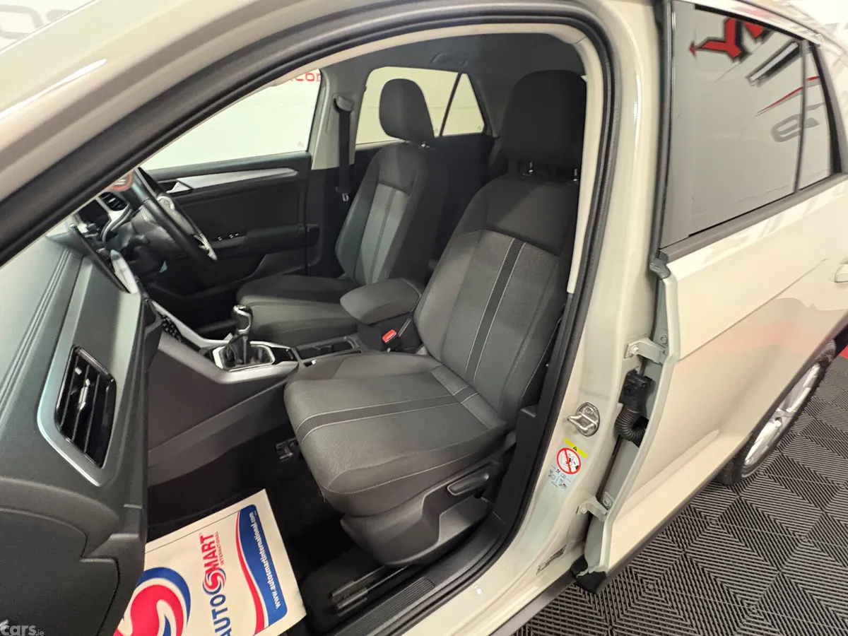 Volkswagen T-Roc SUV, Petrol, 2023, Grey