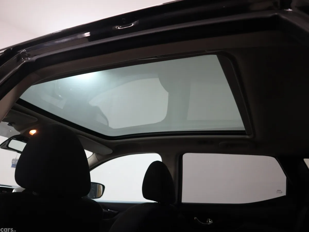 Nissan Qashqai SUV, Diesel, 2018, Black