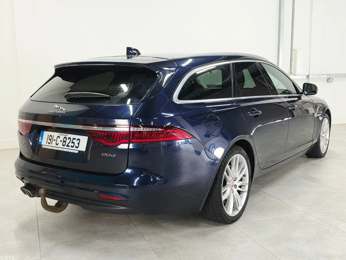 Jaguar XF Estate, Diesel, 2019, Blue