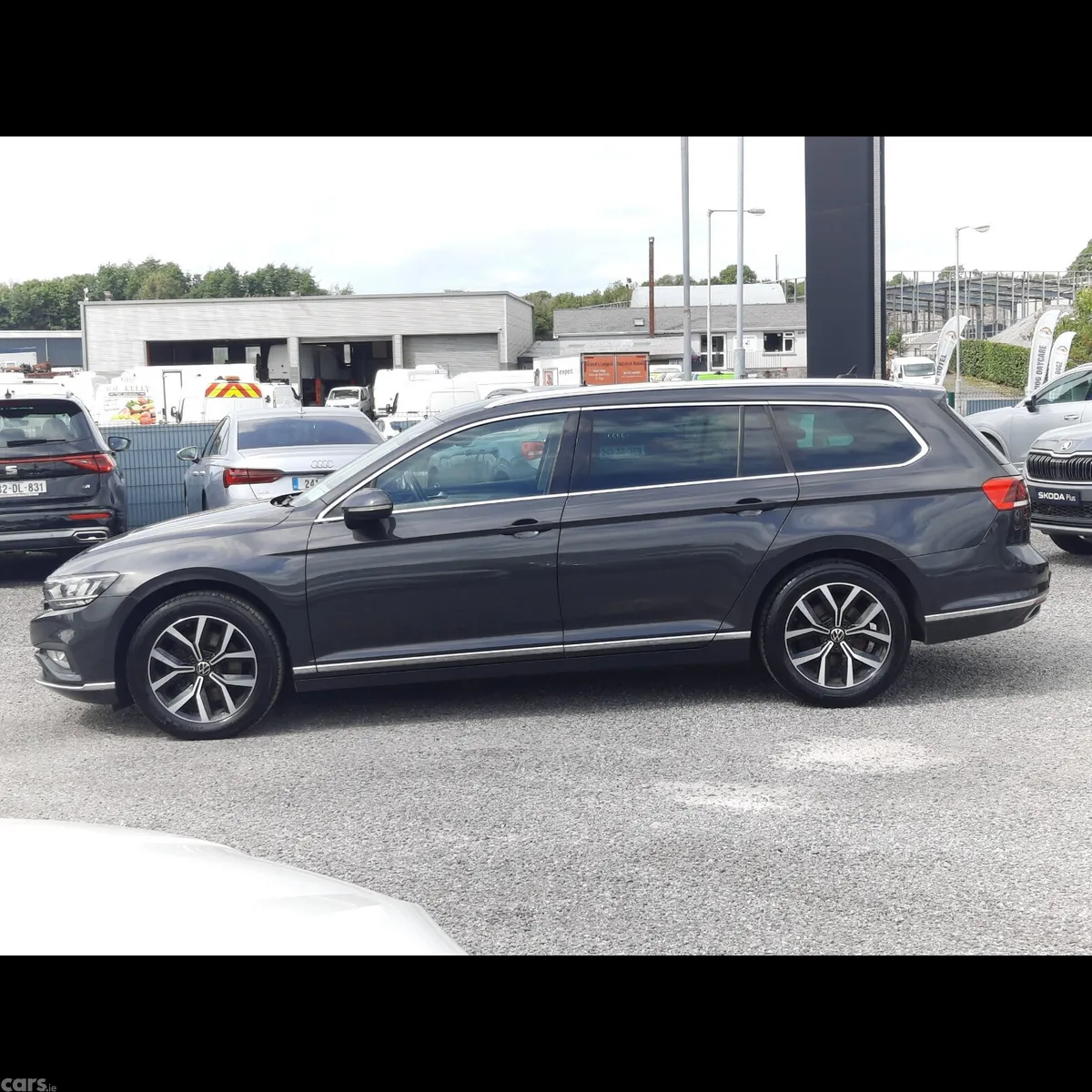 Volkswagen Passat Estate, Diesel, 2022, Grey