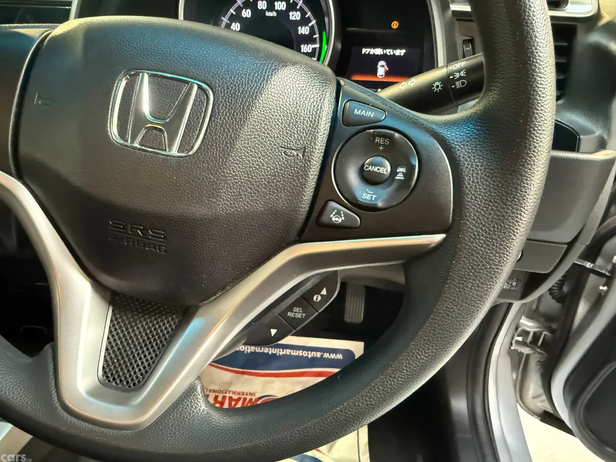 Honda Jazz Hatchback, Petrol Hybrid, 2019, Silver