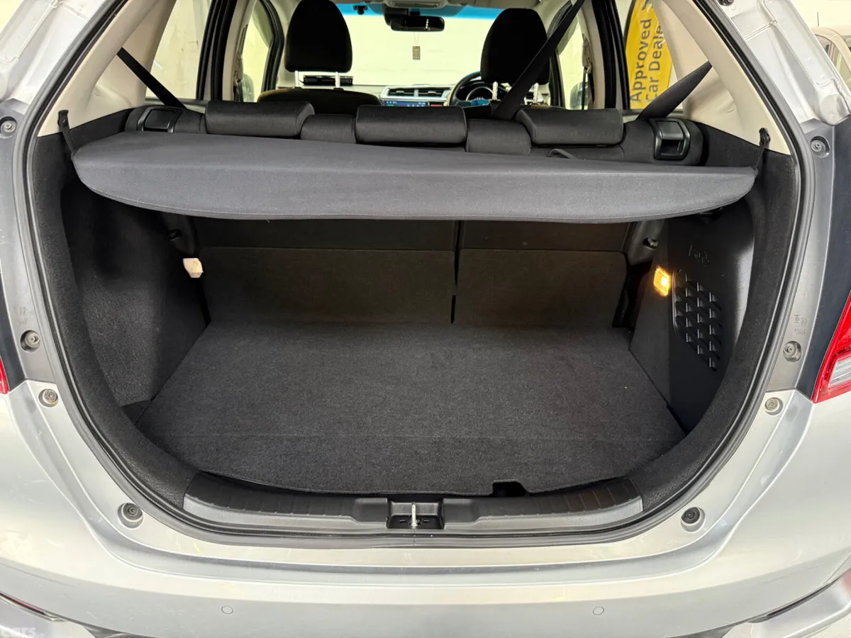 Honda Jazz Hatchback, Petrol Hybrid, 2019, Silver