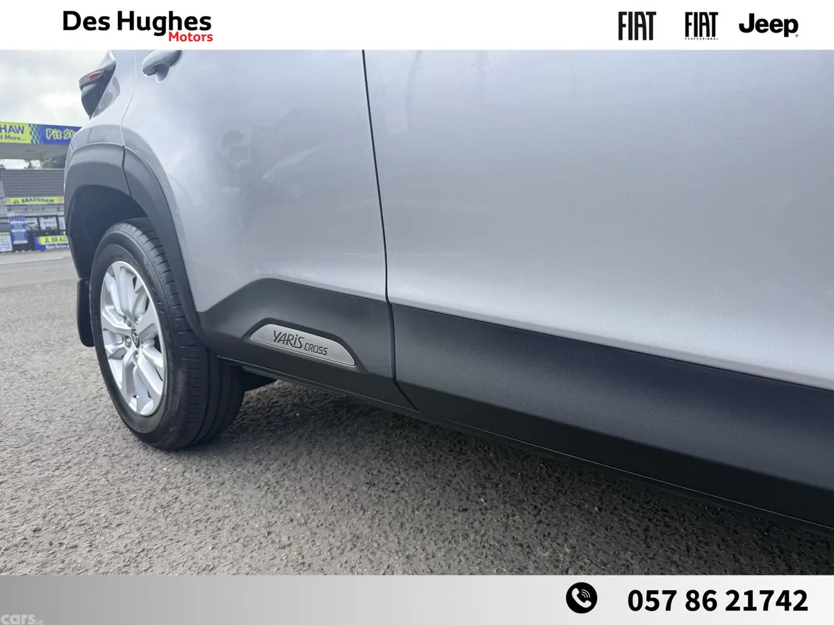 Toyota Yaris Cross Hatchback, Petrol Hybrid, 2022, Silver