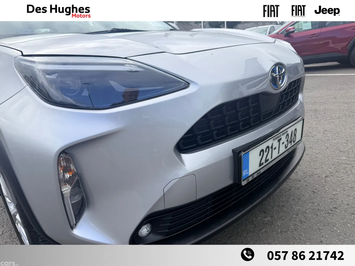 Toyota Yaris Cross Hatchback, Petrol Hybrid, 2022, Silver