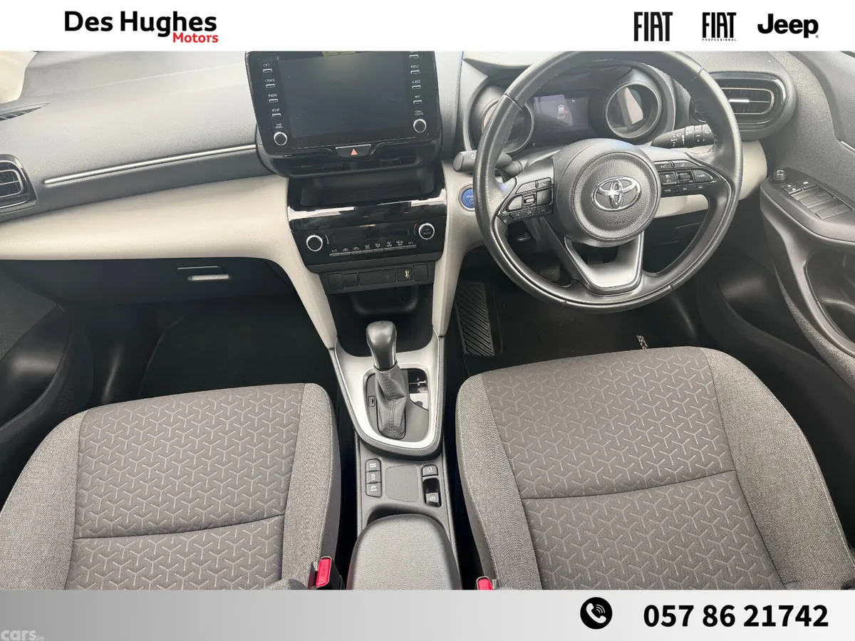 Toyota Yaris Cross Hatchback, Petrol Hybrid, 2022, Silver