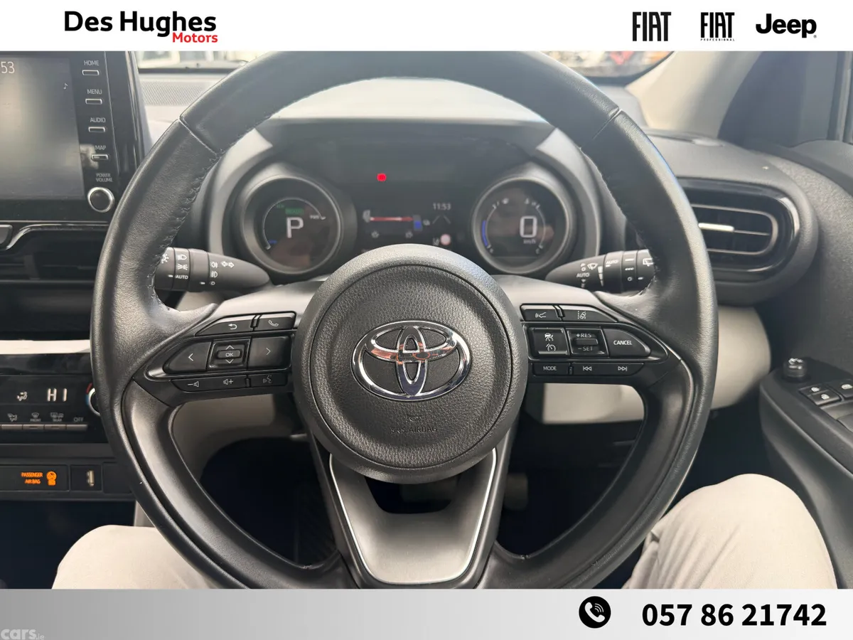 Toyota Yaris Cross Hatchback, Petrol Hybrid, 2022, Silver