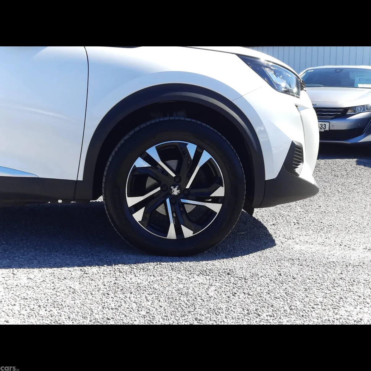 Peugeot 2008 MPV, Petrol, 2023, White