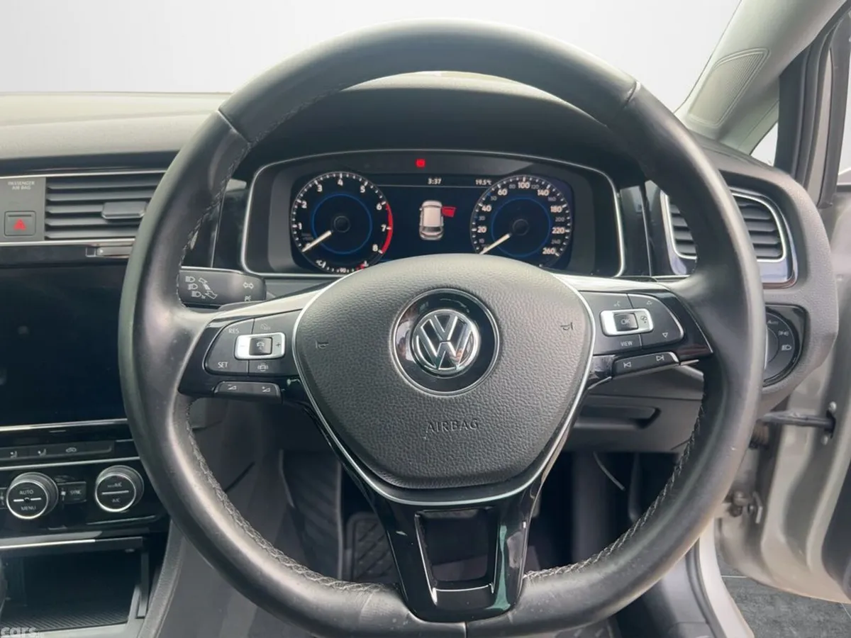 Volkswagen Golf Hatchback, Petrol, 2019, Silver