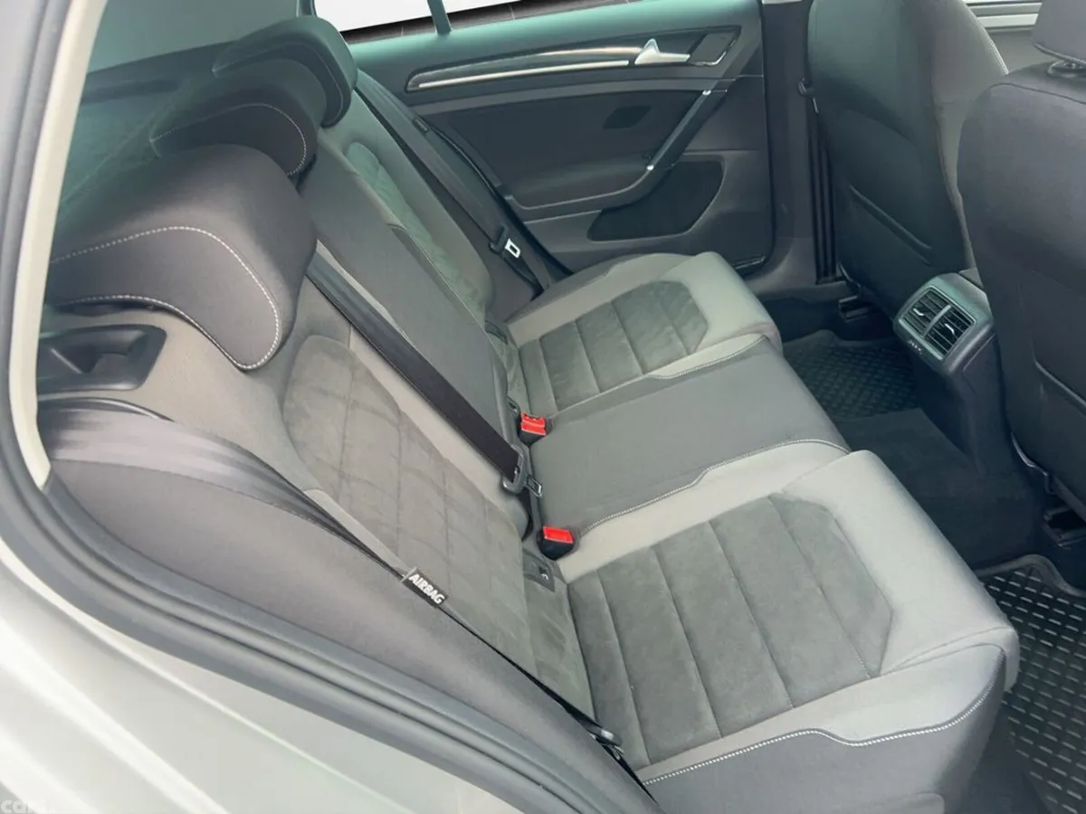 Volkswagen Golf Hatchback, Petrol, 2019, Silver
