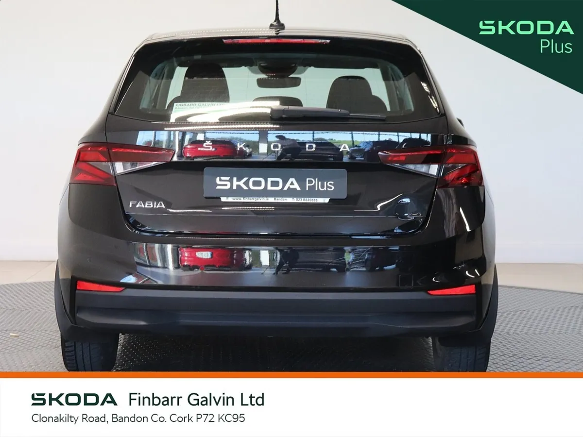 Skoda Fabia Hatchback, Petrol, 2023, Black