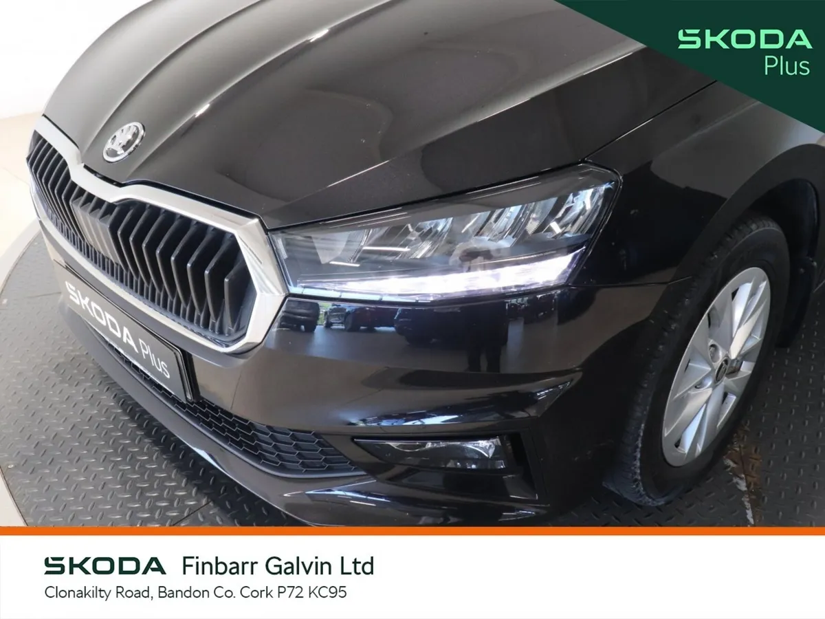 Skoda Fabia Hatchback, Petrol, 2023, Black