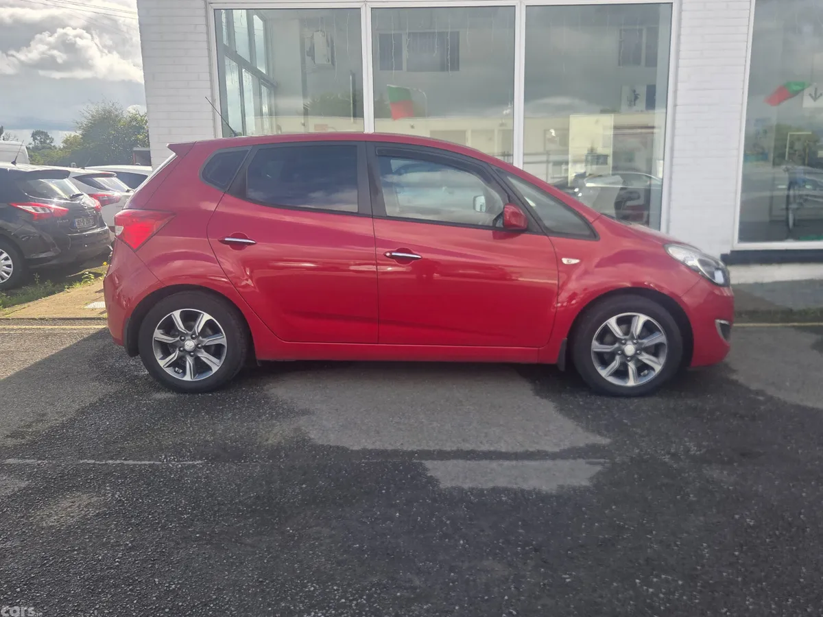 Hyundai ix20 MPV, Petrol, 2017, Red