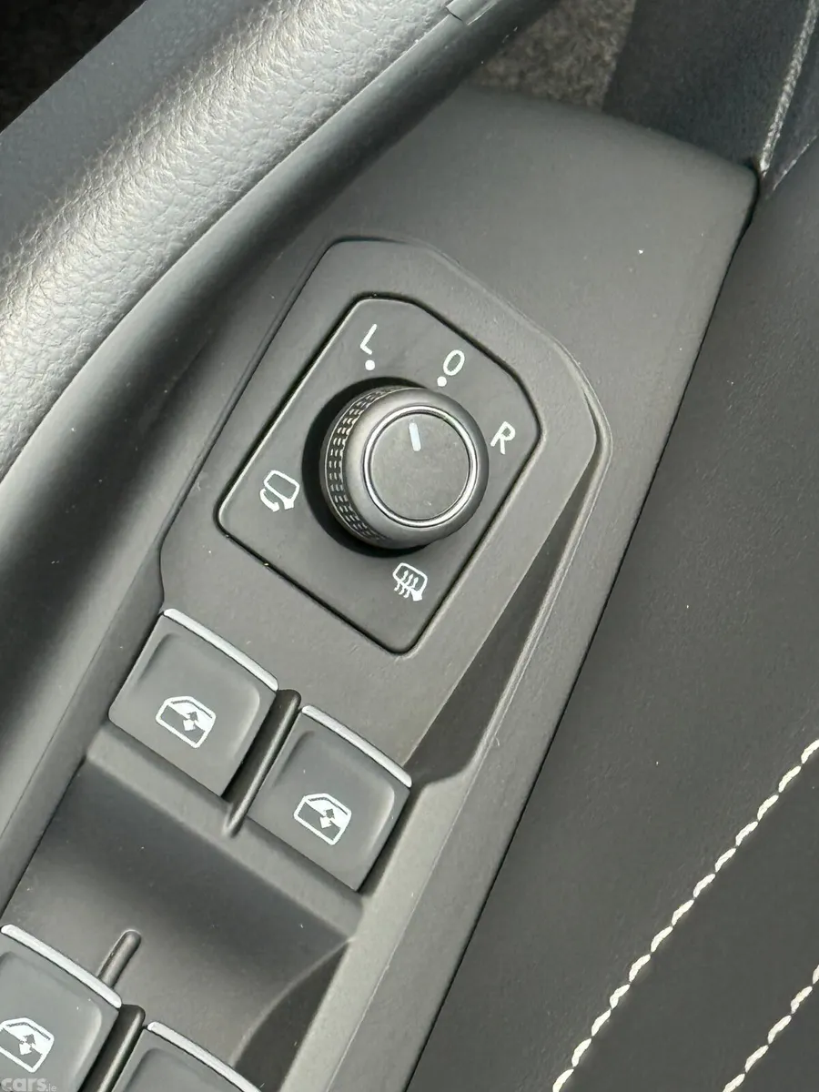 Volkswagen Passat Estate, Diesel, 2021, Silver