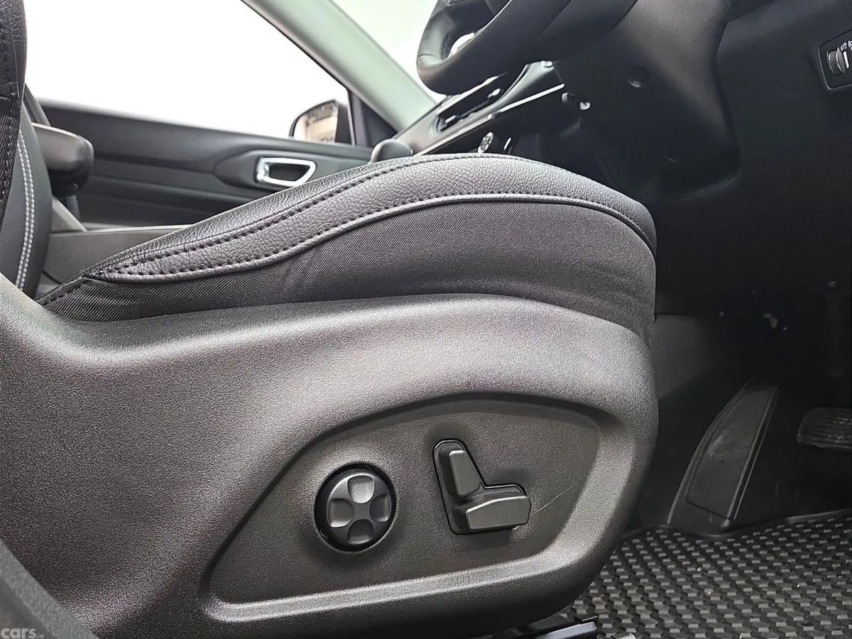 Jeep Compass SUV, Petrol Hybrid, 2026, Green