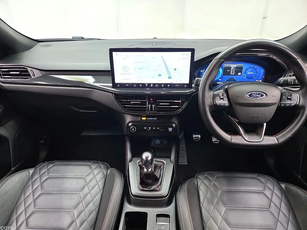 Ford Focus Hatchback, Petrol, 2024, Grey