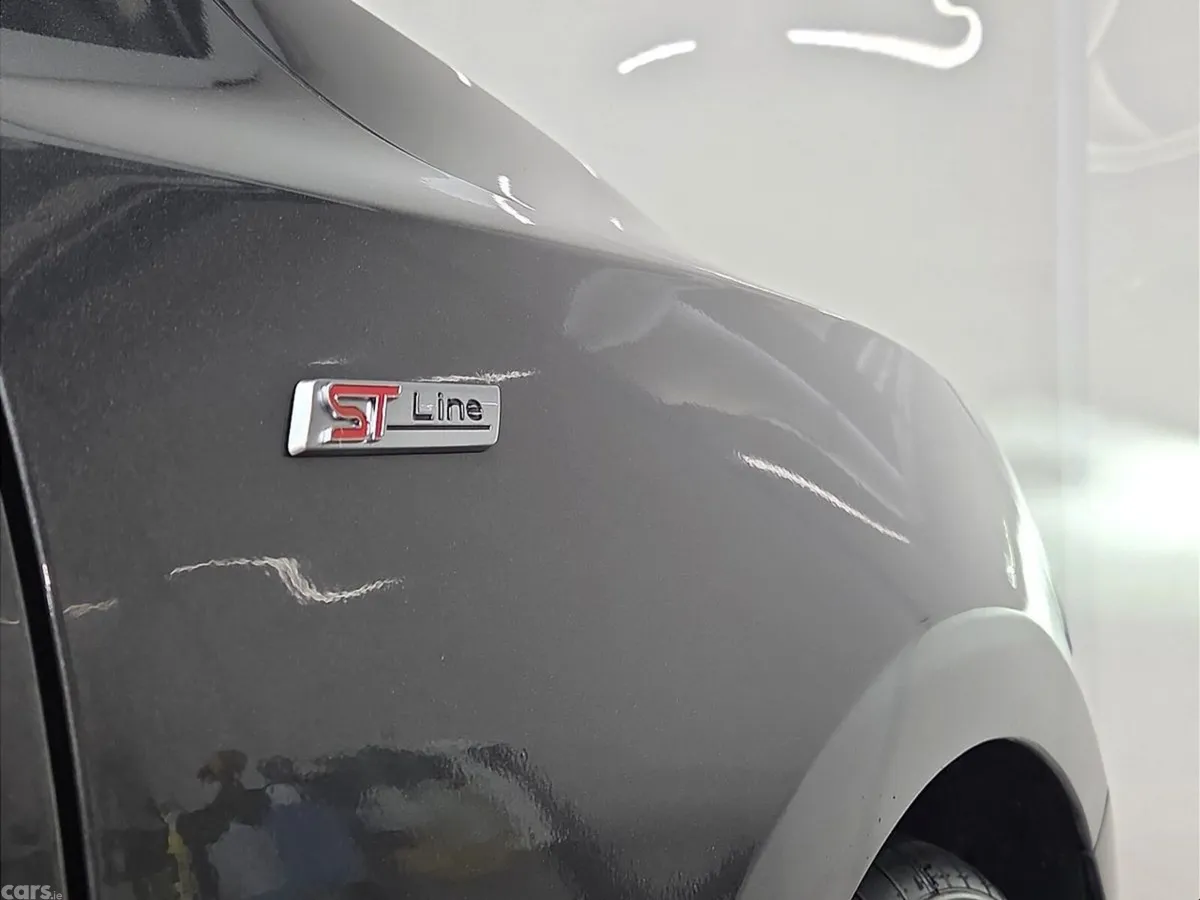 Ford Focus Hatchback, Petrol, 2024, Grey