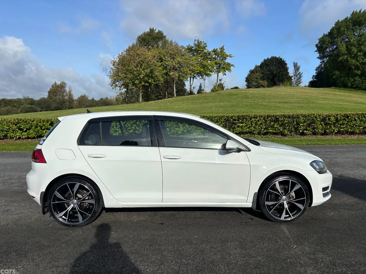 Volkswagen Golf Hatchback, Petrol, 2016, White