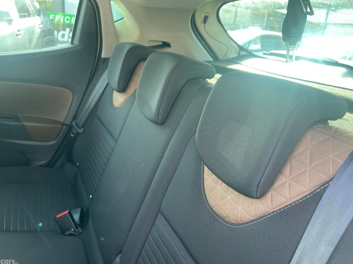 Renault Clio Hatchback, Petrol, 2016, Beige
