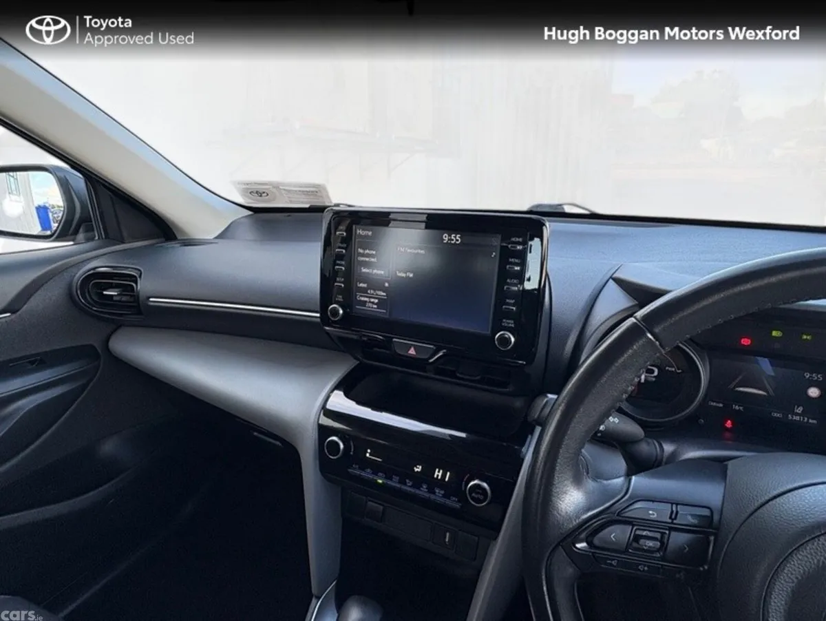 Toyota Yaris Cross Hatchback, Petrol Hybrid, 2022, Green