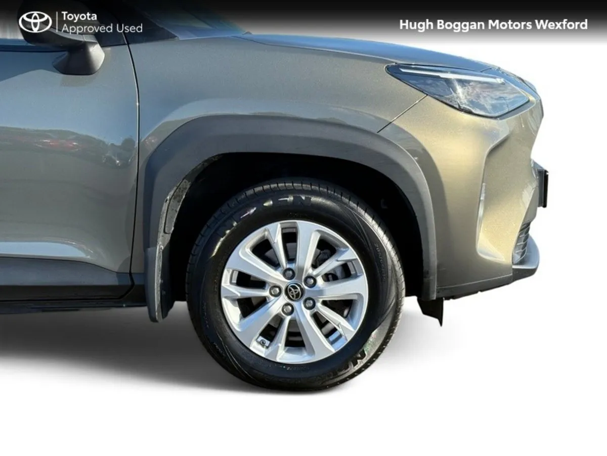 Toyota Yaris Cross Hatchback, Petrol Hybrid, 2022, Green
