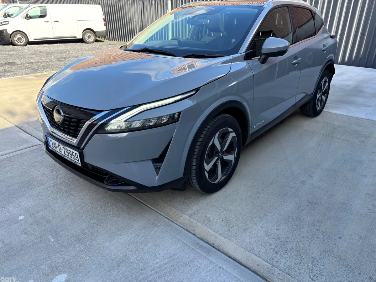 Nissan Qashqai MPV, Petrol, 2024, Grey