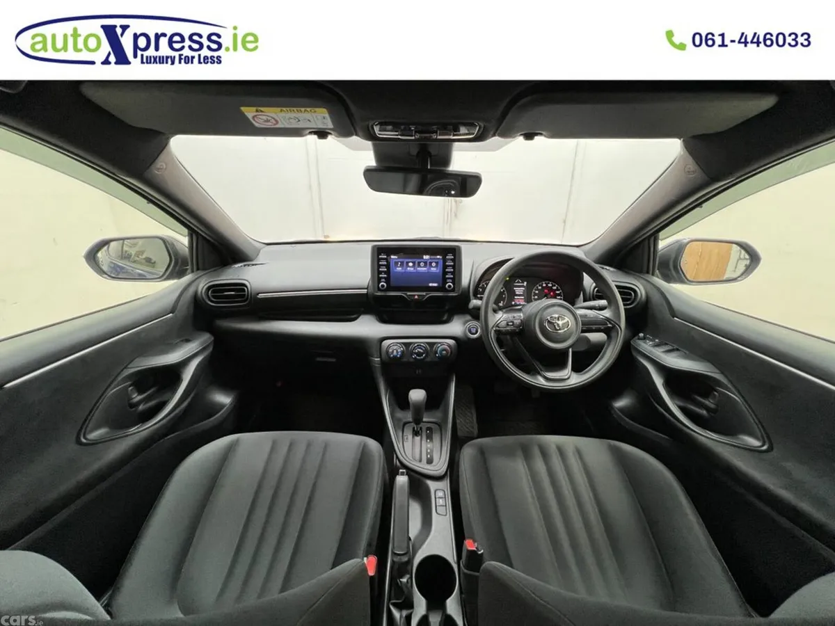 Toyota Yaris Hatchback, Petrol, 2023, Blue