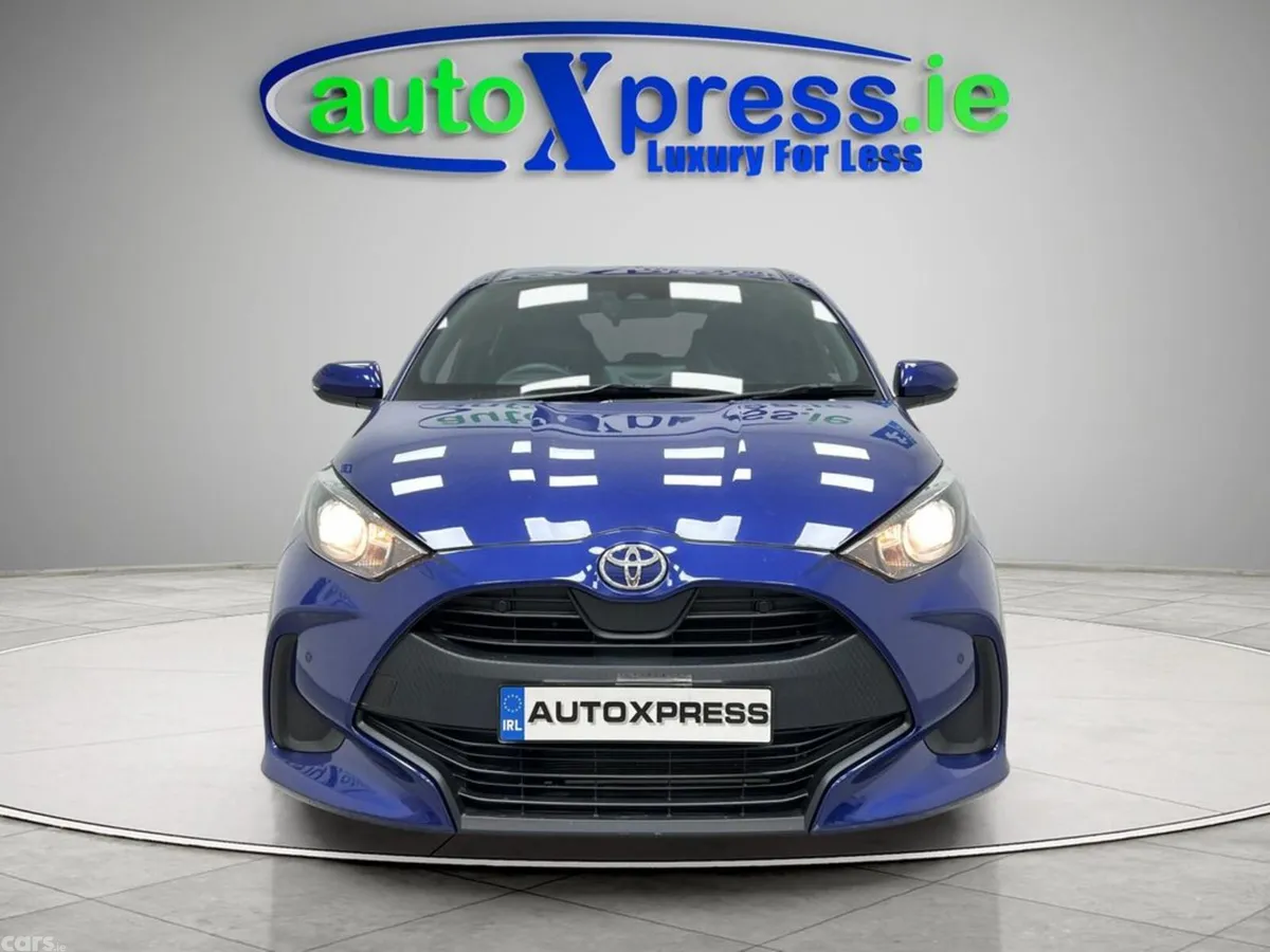 Toyota Yaris Hatchback, Petrol, 2023, Blue