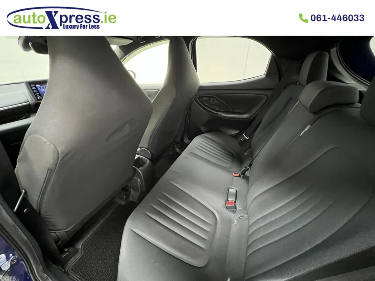 Toyota Yaris Hatchback, Petrol, 2023, Blue