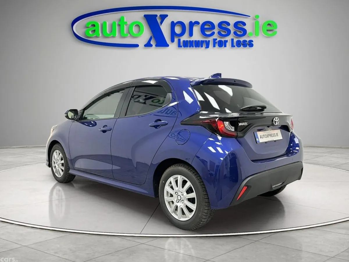 Toyota Yaris Hatchback, Petrol, 2023, Blue