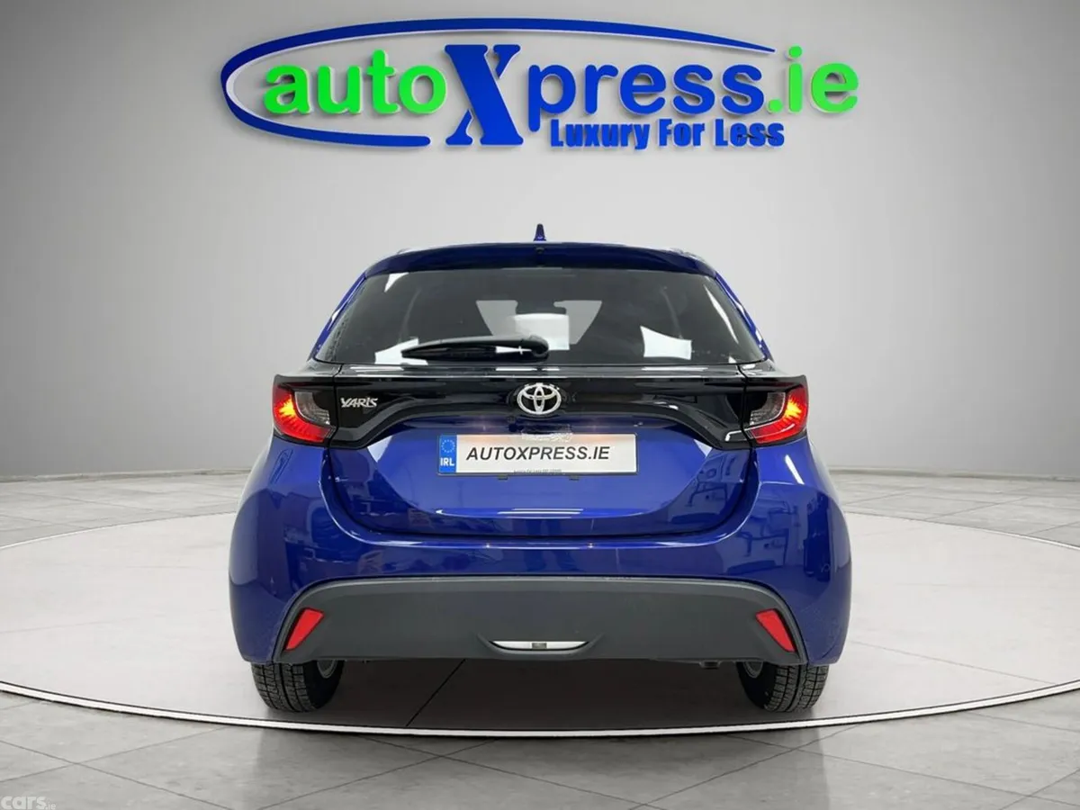 Toyota Yaris Hatchback, Petrol, 2023, Blue