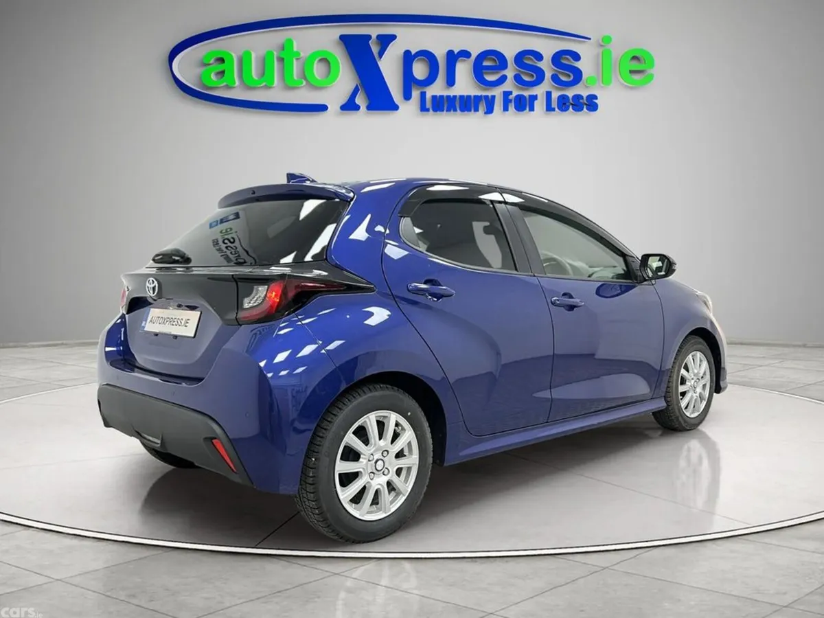 Toyota Yaris Hatchback, Petrol, 2023, Blue