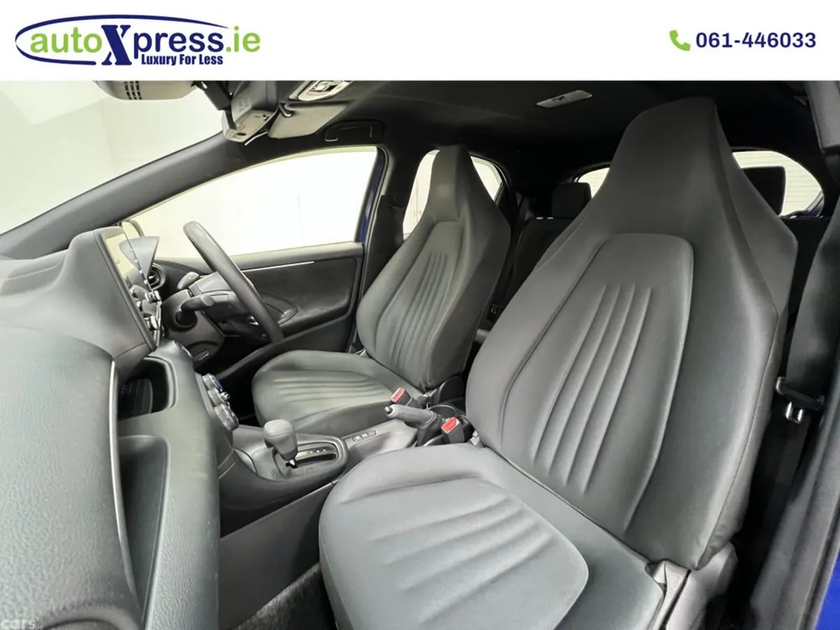 Toyota Yaris Hatchback, Petrol, 2023, Blue