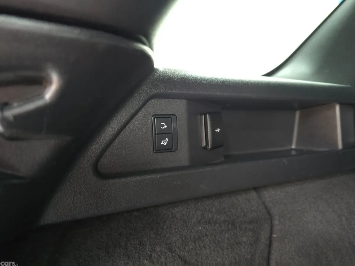 Land Rover Discovery Sport SUV, Petrol Plug-in Hybrid, 2022, Black
