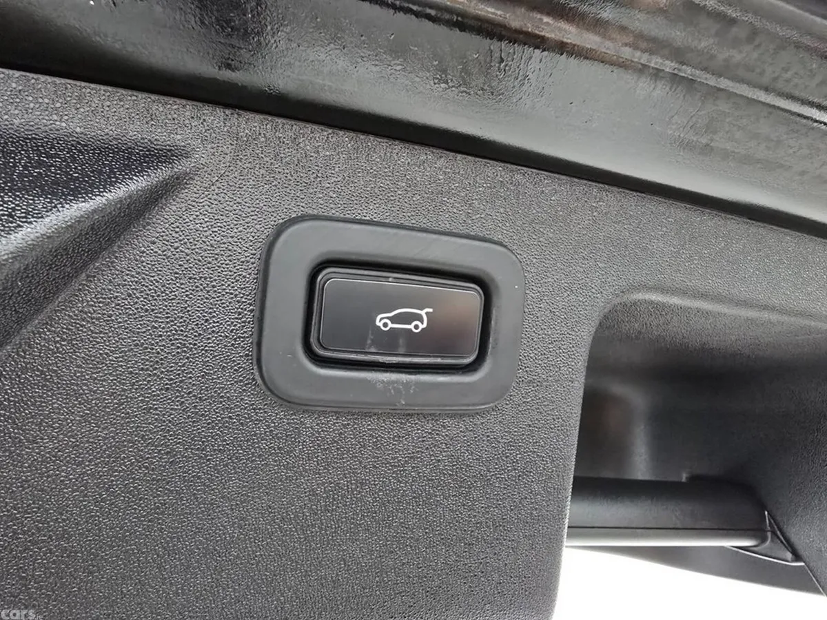 Land Rover Discovery Sport SUV, Petrol Plug-in Hybrid, 2022, Black