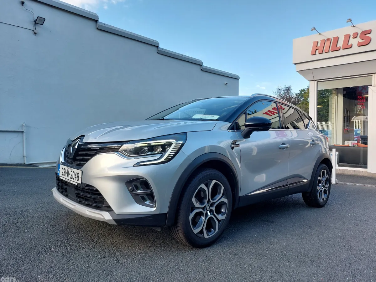 Renault Captur Hatchback, Petrol, 2023, Grey