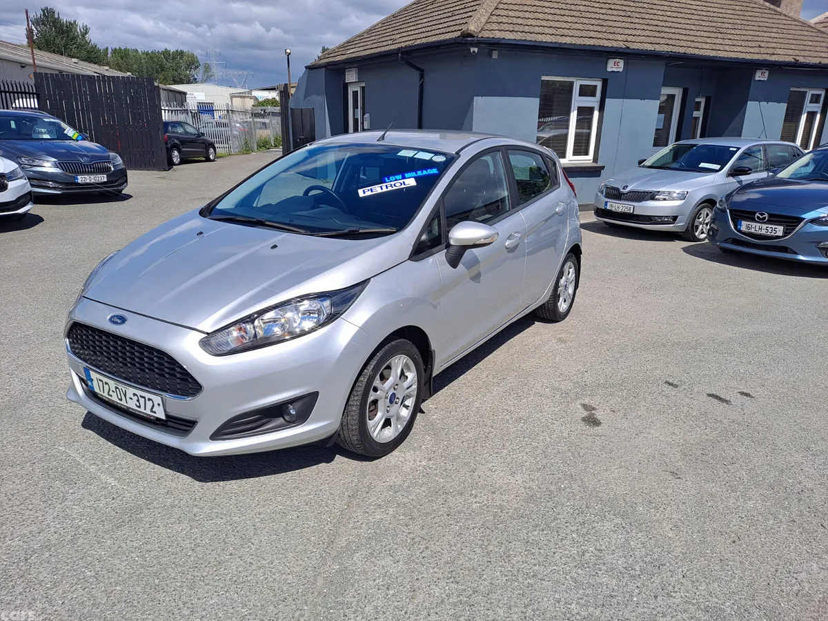 Ford Fiesta Hatchback, Petrol, 2017, Grey