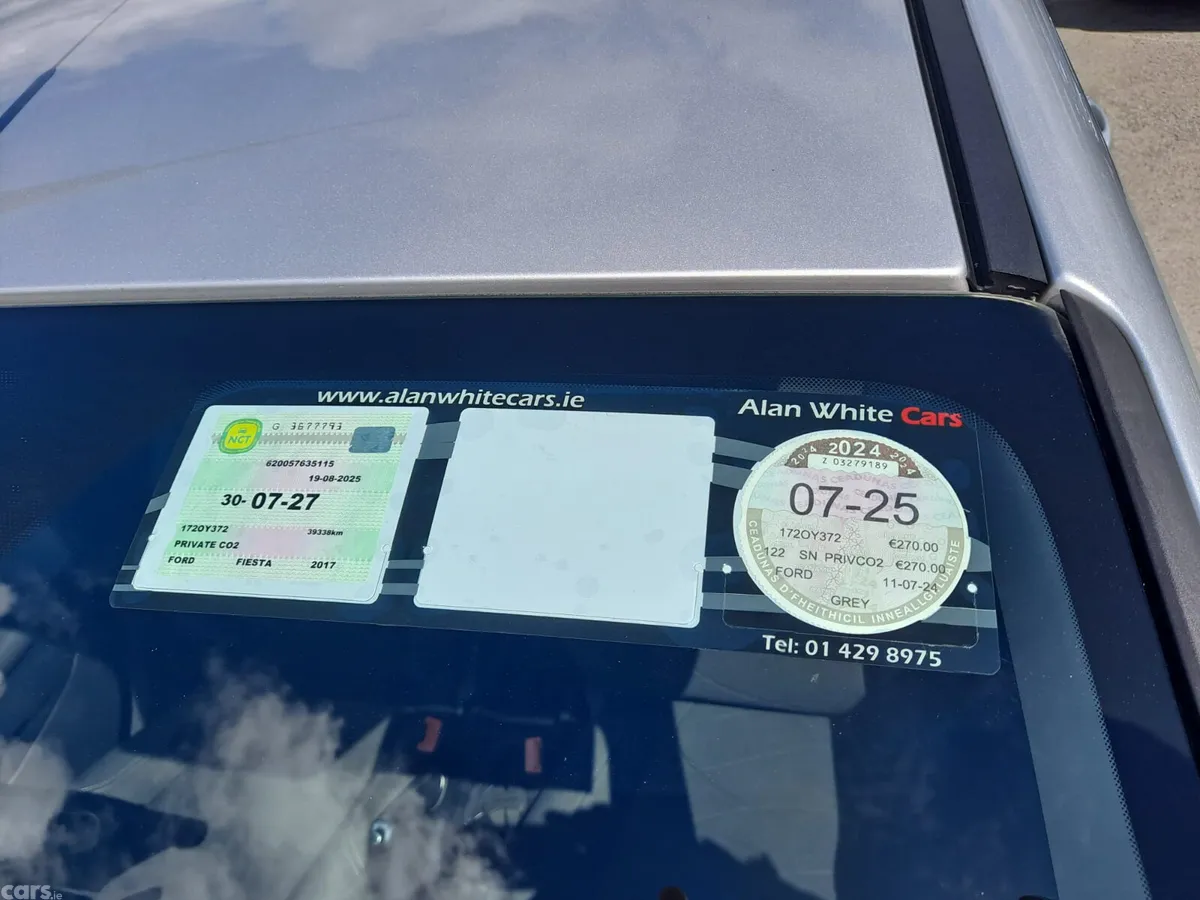 Ford Fiesta Hatchback, Petrol, 2017, Grey