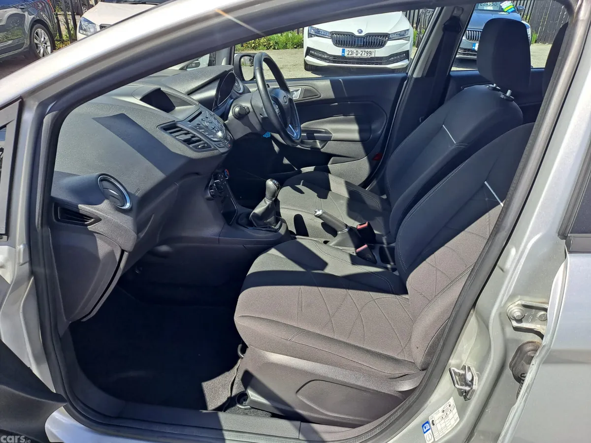 Ford Fiesta Hatchback, Petrol, 2017, Grey
