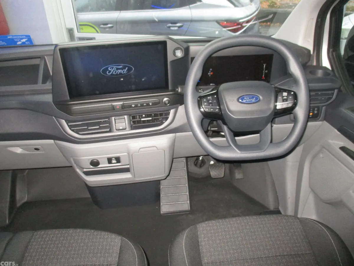 Ford Transit Custom MPV, Petrol Plug-in Hybrid, 2026, Grey
