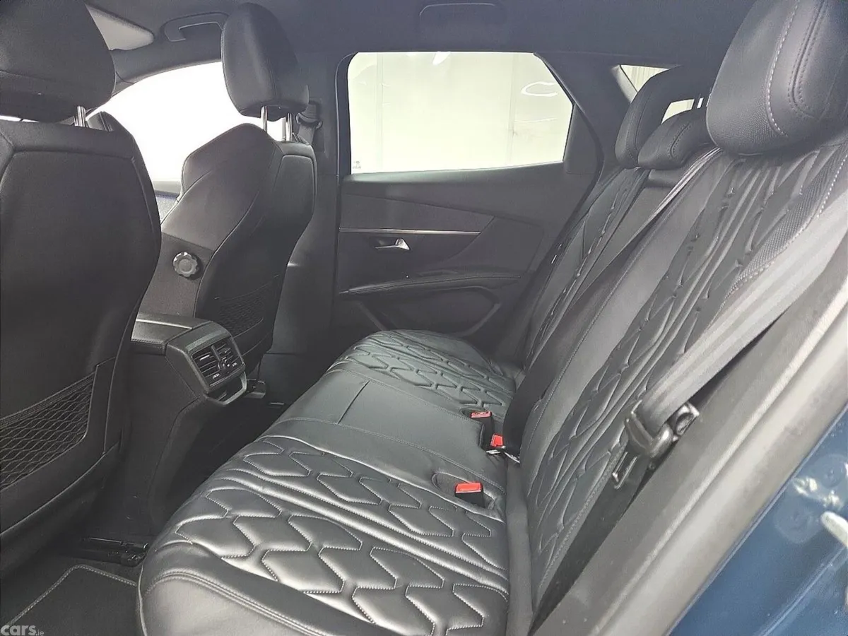 Peugeot 3008 SUV, Petrol Plug-in Hybrid, 2024, Blue