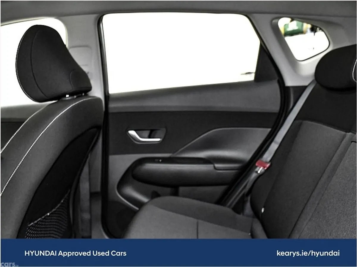 Hyundai KONA SUV, Electric, 2025, White