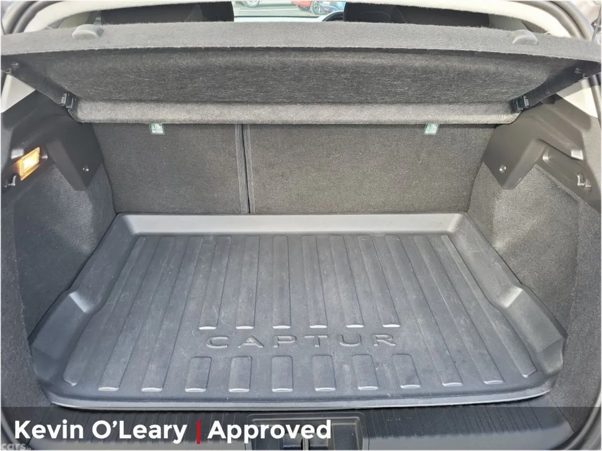 Renault Captur Hatchback, Diesel, 2021, Grey