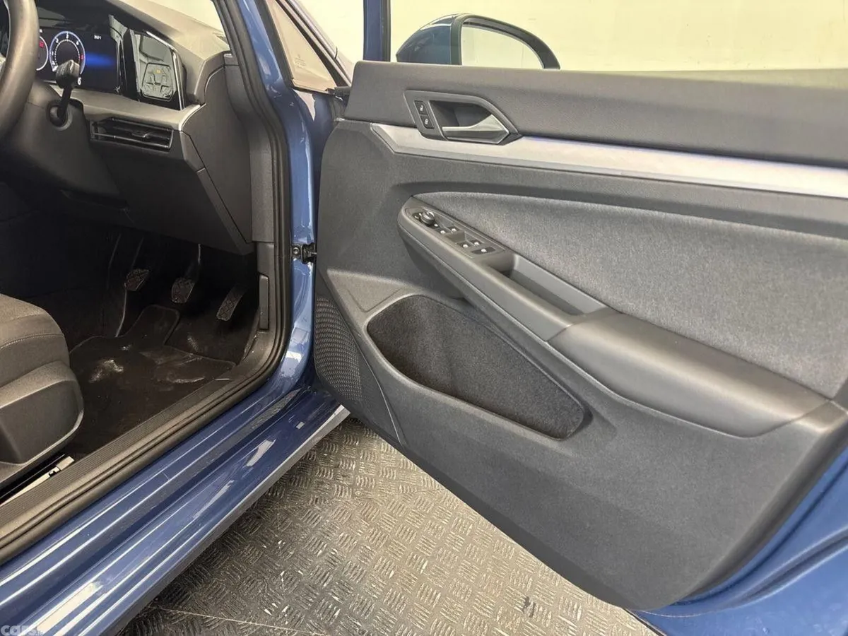 Volkswagen Golf Hatchback, Diesel, 2025, Blue